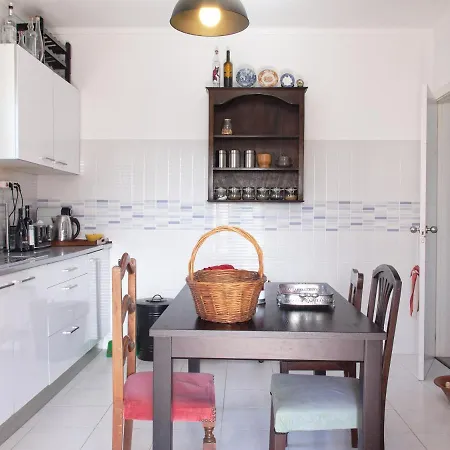 Quarto em Acomodações Particulares Toca Do Lobo Charneca (Setubal)